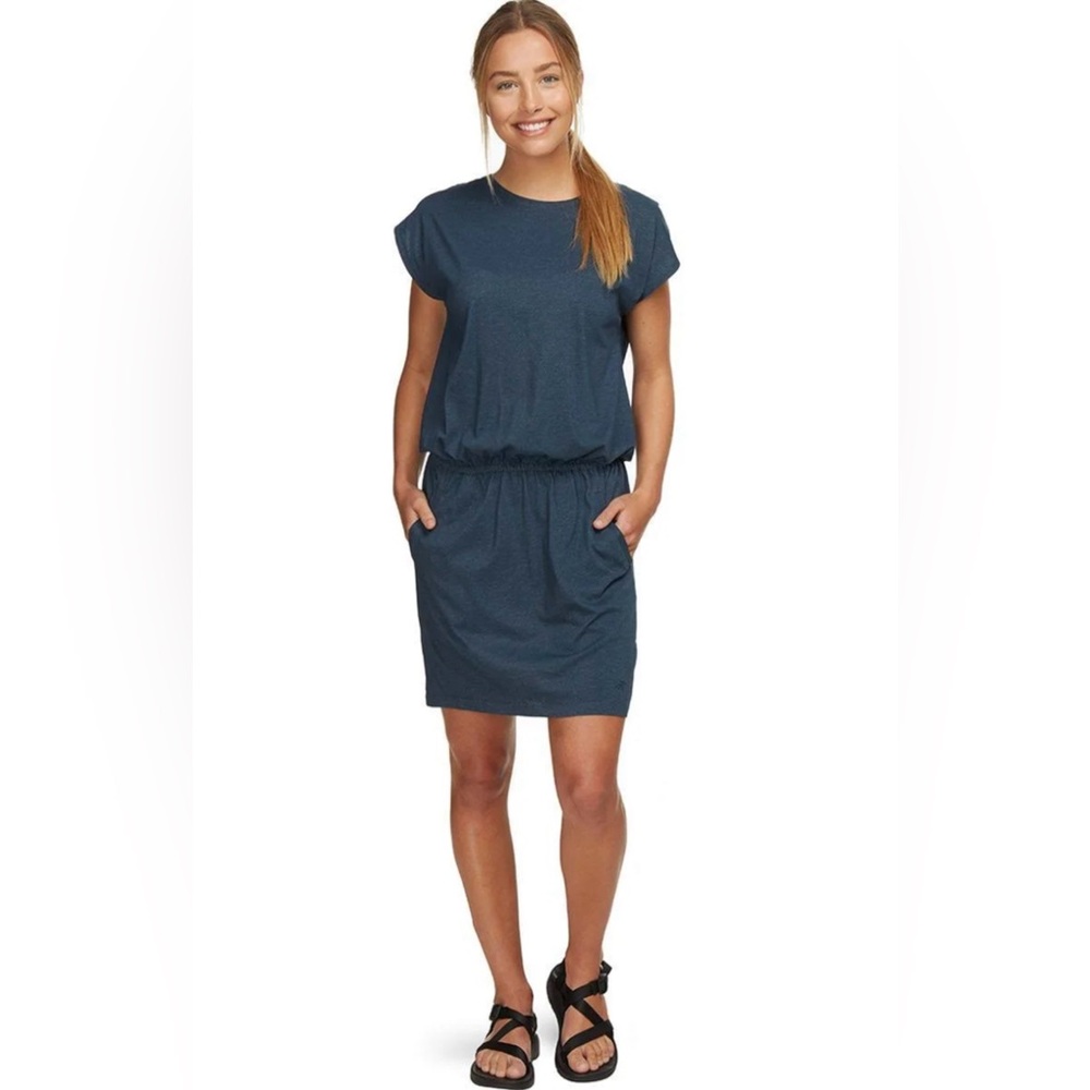 Arc’teryx Casual Blue Short Sleeve Ardena Dress